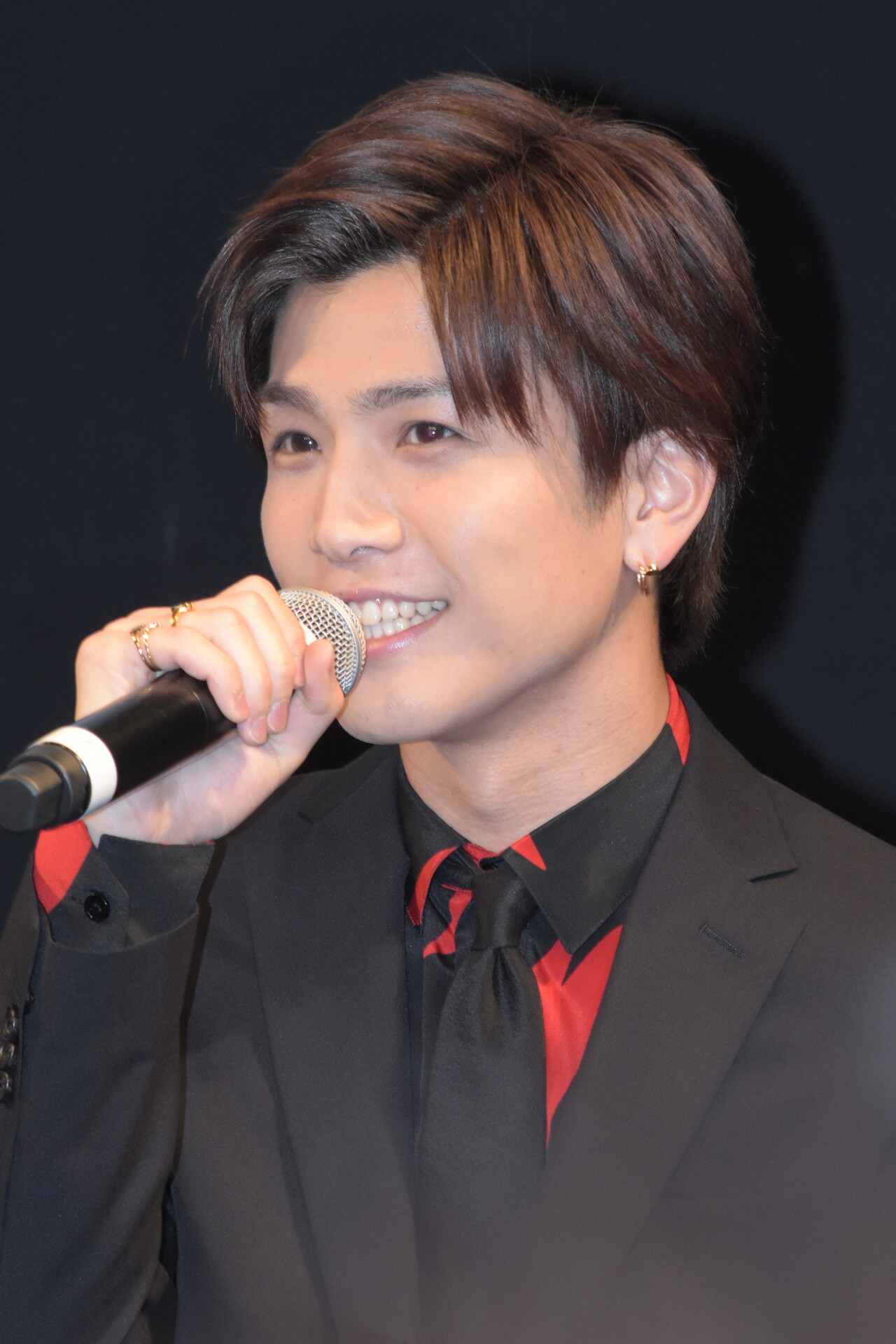 三代目 J Soul Brothers - ウェディングハイ  岩田剛典 舞台挨拶 岩田剛典の“体当たり演技”を篠原涼子が「新境地」と絶賛、中村