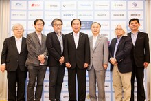 SKIPシティ国際Dシネマ映画祭2017 記者発表会の様子。黒沢清は左から3番目。