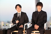 左から萩原健太郎、窪田正孝。