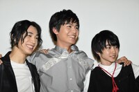 左から三津谷亮、多和田秀弥、小野寺晃良。
