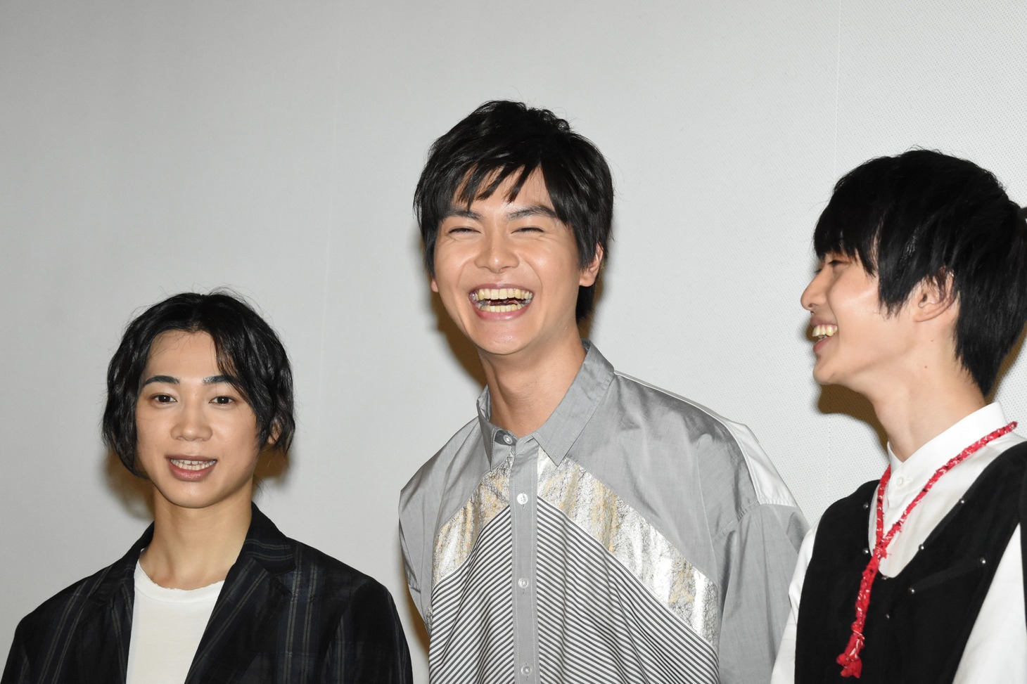 左から三津谷亮、多和田秀弥、小野寺晃良。