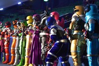 「宇宙戦隊キュウレンジャー THE MOVIE ゲース・インダベーの逆襲」のヒーローたち。