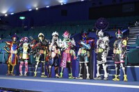 「劇場版 仮面ライダーエグゼイド トゥルー・エンディング」のヒーローたち。