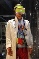 「劇場版 仮面ライダーエグゼイド トゥルー・エンディング」より、「幻夢VR」を装着した宝生永夢。