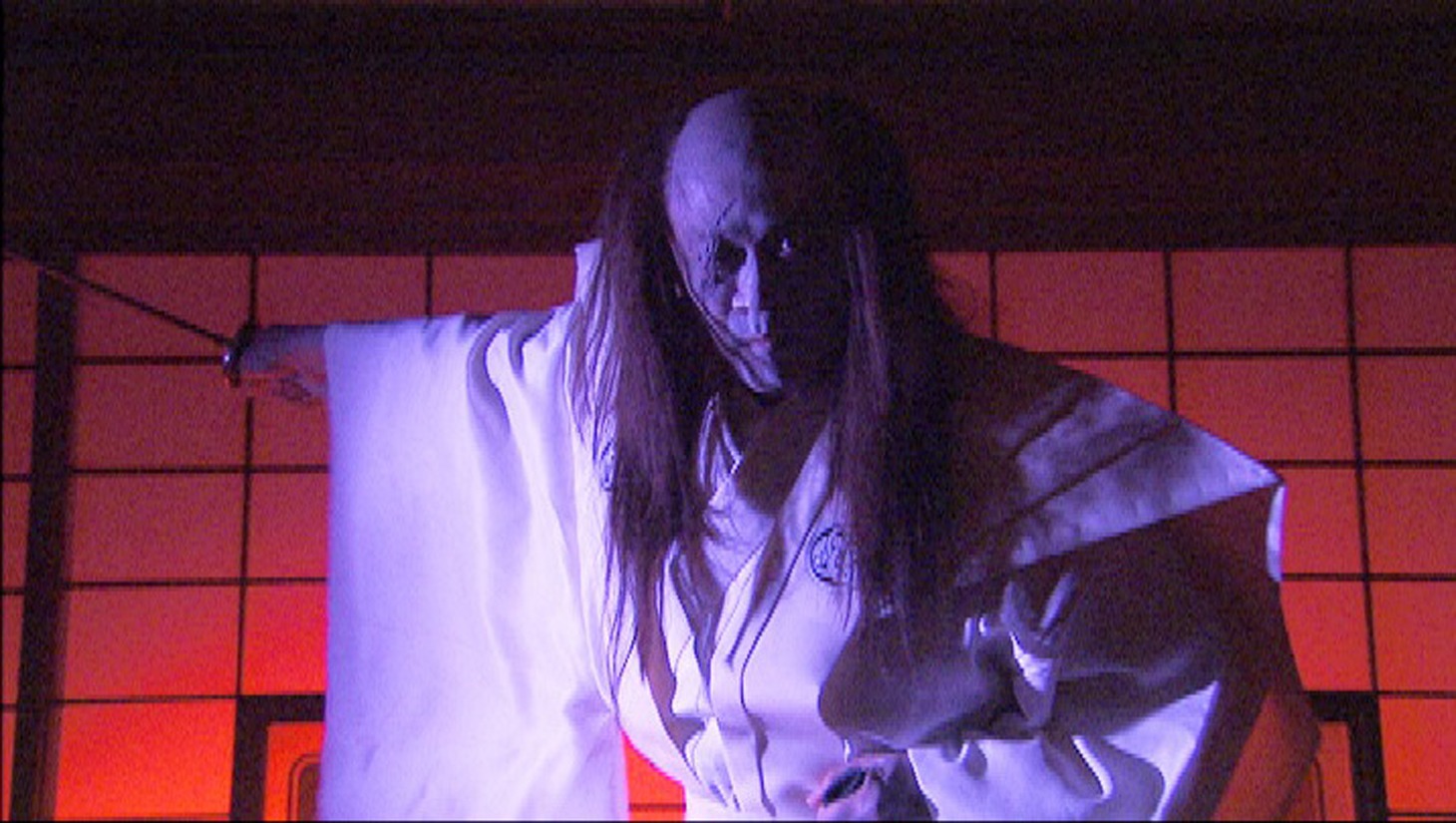 「怪談新耳袋 -近づく編-」 （c）2003 怪談新耳袋製作委員会 BS-TBS/キングレコード