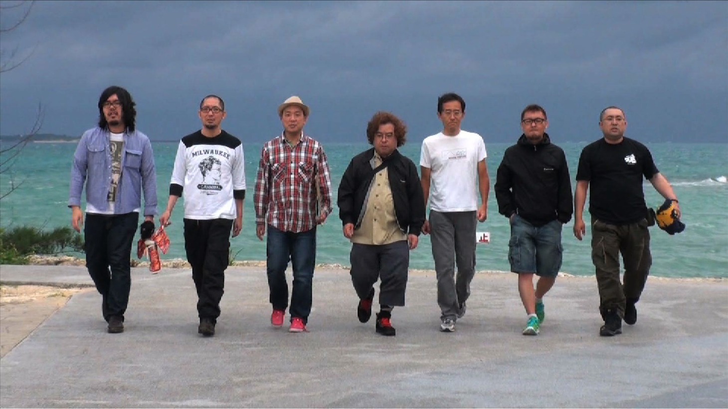 「怪談新耳袋 殴り込み！劇場版＜沖縄編＞」 (c)2011怪談新耳袋殴り込み！製作委員会 BS-TBS/キングレコード