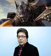 ダーク・オプティマス(上)、日本語吹替版キャストの玄田哲章(下)。