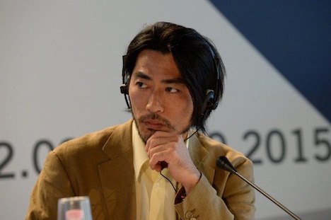 第72回ヴェネツィア国際映画祭に出席した際の長谷井宏紀。