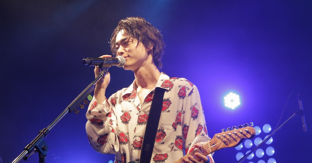 菅田将暉が本人名義の初ライブで「見たこともない景色です」、カバー曲 
