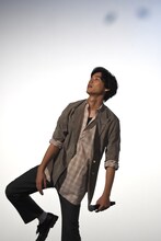 客席に勢いよくボールを投げ込んだ福士蒼汰。