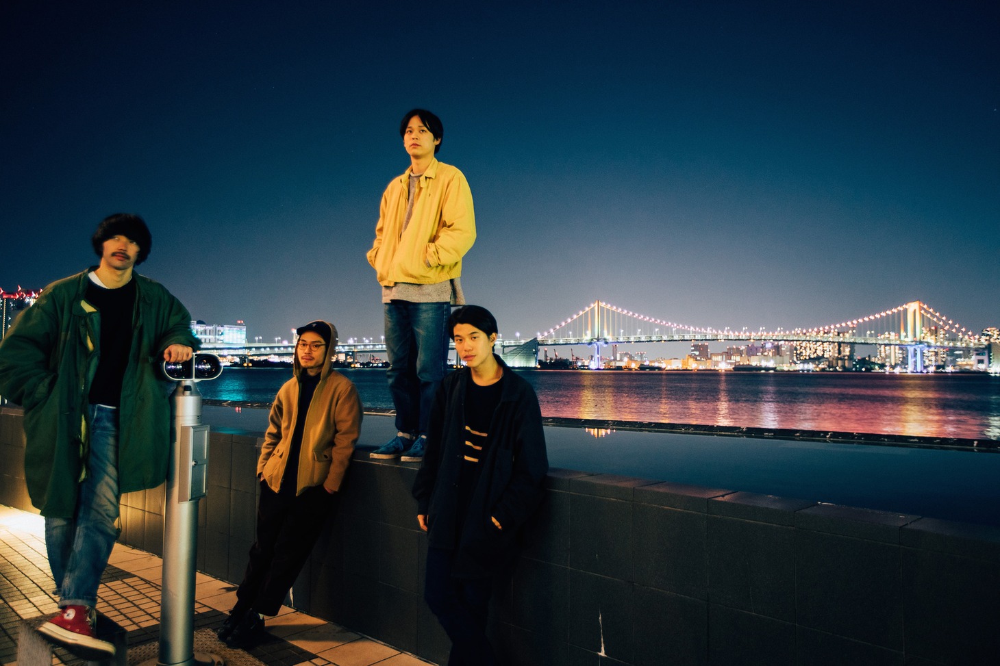 主題歌を手がけるYogee New Waves。