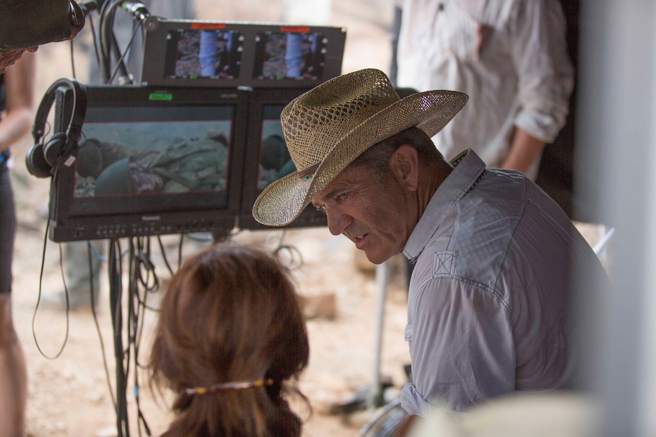 「ハクソー・リッジ」メイキング映像、CGに頼らずリアルな戦場を再現