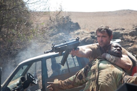 「リヴォルト」新場面写真