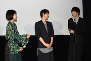 映画「逆光の頃」完成披露上映会の様子。