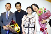 「光」の大ヒット御礼舞台挨拶にて、左から大谷重司氏、永瀬正敏、田中正子氏、河瀬直美。