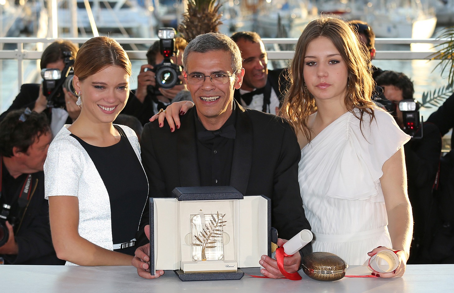 左からレア・セドゥ、アブデラティフ・ケシシュ、アデル・エグザルコプロス。（写真提供：DAVID SILPA / UPI / Newscom / ゼータ イメージ）