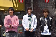 左から町田啓太、鈴木伸之、岩田剛典。