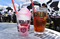 苺美瑠狂かき氷（500円 / 写真左）