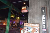 「HiGH&LOW THE MUSEUM」内部の、ITOKANのセット。