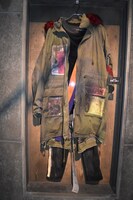 「HiGH&LOW THE MUSEUM」内部。スモーキーの衣装。