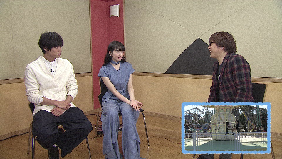 「ぼくは明日、昨日のきみとデートする」ビジュアルコメンタリーの様子。左から福士蒼汰、小松菜奈、三木孝浩。