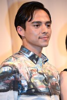 満島真之介