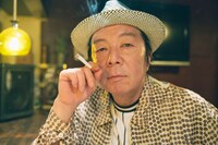 ジョン幕練を演じる古田新太。