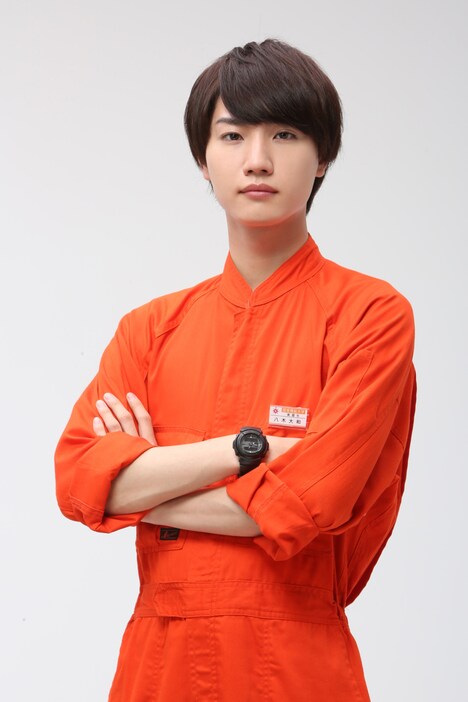 八木大和役の桜田通。