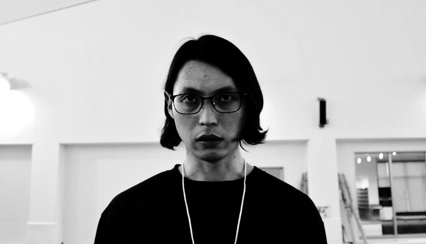 「プールサイドマン」