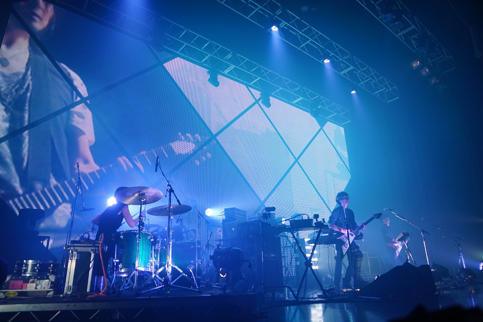 BOOM BOOM SATELLITES「FRONT CHAPTER - THE FINAL SESSION - LAY YOUR HANDS ON ME SPECIAL LIVE」