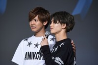 左から片寄涼太、草川拓弥。