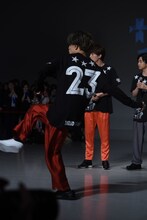 フリーキック対決に挑む草川拓弥。