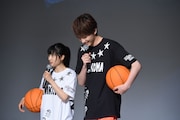 左から土屋太鳳、杉野遥亮。