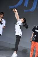 フリースロー対決に挑む土屋太鳳。