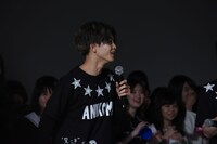 フリースロー対決への参加を促され、「僕バスケ駄目なの」と言う草川拓弥。