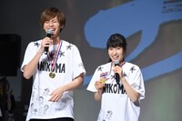 3番勝負に勝利した片寄涼太（左）と土屋太鳳（右）。