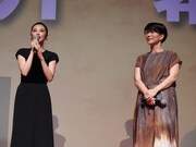 左から田中麗奈、三島有紀子。