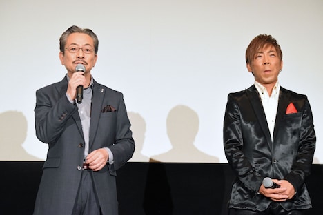 左から水谷豊、HIDEBOH。