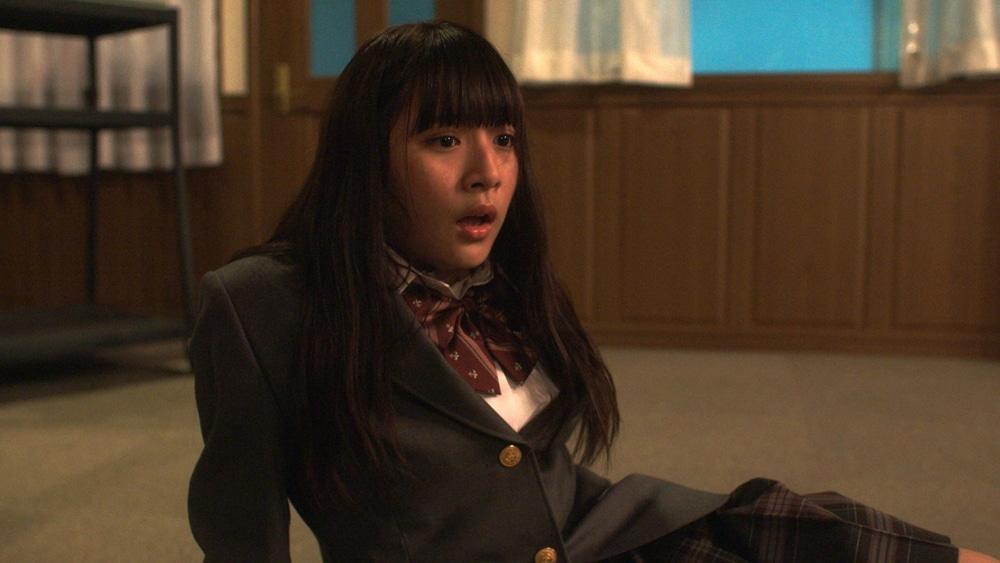 浅川梨奈が追い詰められおびえる「人狼ゲーム マッドランド」予告編