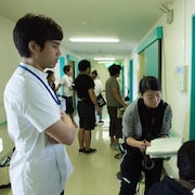 三浦貴大が理学療法士演じる「栞」クランクアップ、鶴見辰吾が父親役で共演