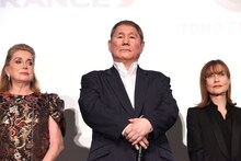 左からカトリーヌ・ドヌーヴ、北野武、イザベル・ユペール。 (c)吉田（白畑）留美