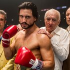 4階級制覇したボクサー“石の拳”描く伝記映画予告、デ・ニーロがトレーナー役