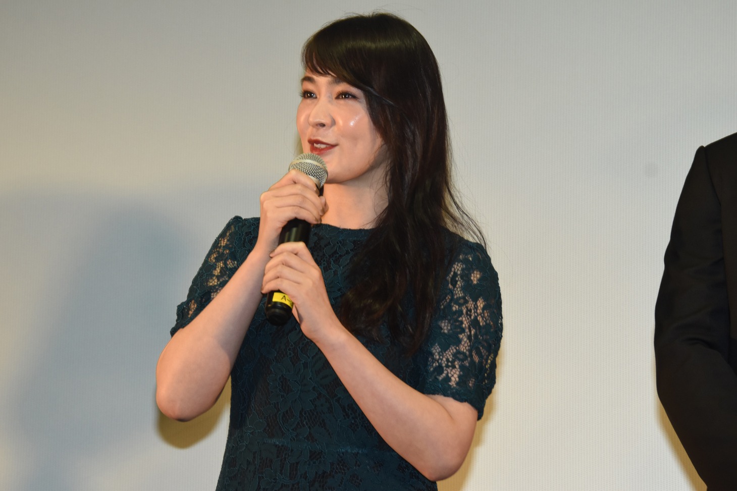 貫地谷しほり