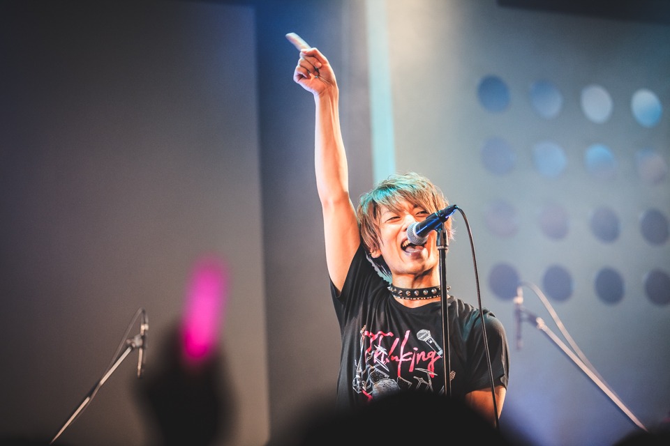 「Thinking Dogs DOG'S PARTY vol.10 ～THE 2nd ANNIVERSARY LIVE～」の様子。