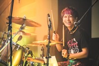 「Thinking Dogs DOG'S PARTY vol.10 ～THE 2nd ANNIVERSARY LIVE～」の様子。