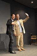 左からトラン・アン・ユン、橋口亮輔。