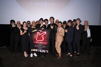 「イイネ！イイネ！イイネ！」公開記念舞台挨拶の様子。