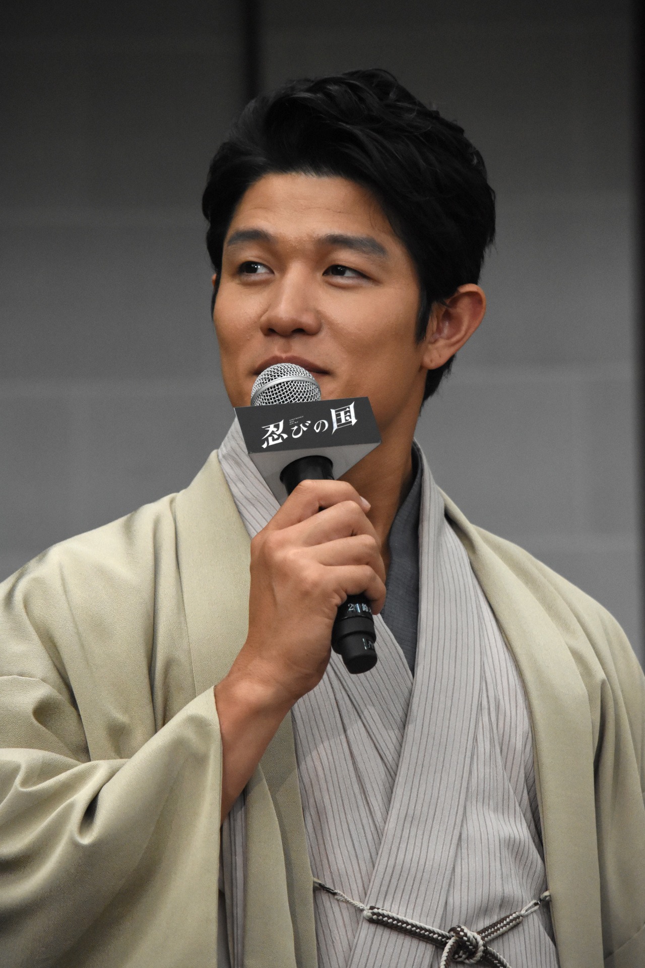 鈴木亮平