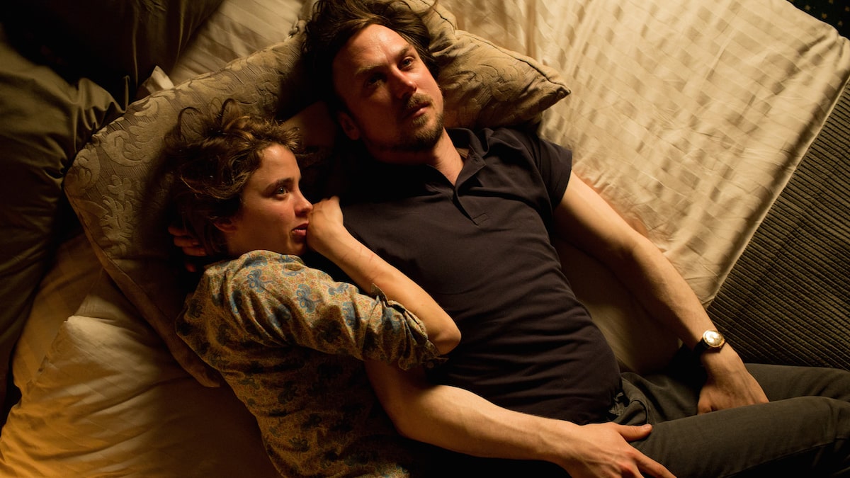 虐殺の話をしながら誘惑 ホロコースト研究者たちのラブストーリー予告公開 映画ナタリー