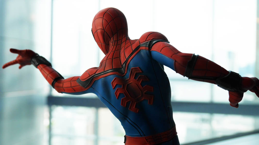 A賞の「スパイダーマンフィギュア」。